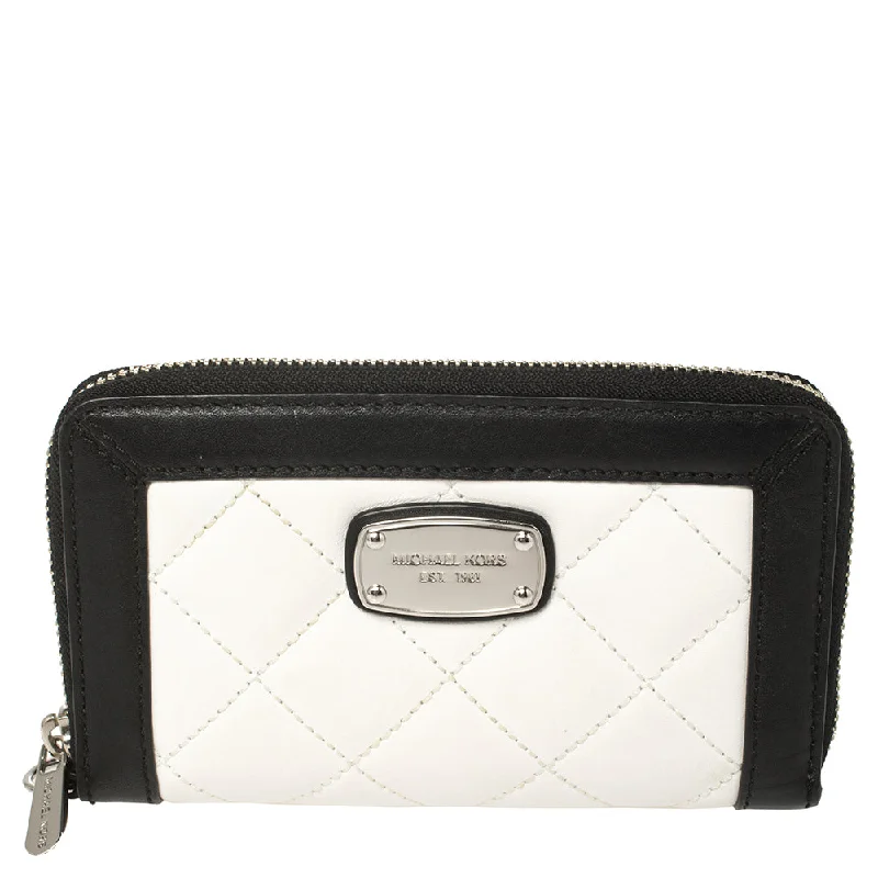 Luxury bags with exotic skins  White/Black Quilted Leather Wristlet Wallet